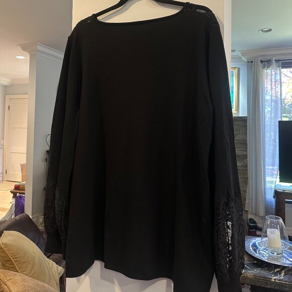 Luisa Viola Black Blouse with Lace detailing - Picture 6 of 7